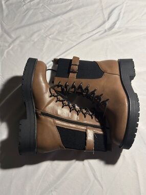 Tahari Women’s Combat Ankle Boots Brown Lace Up Lug Sole Zip Size 8.5